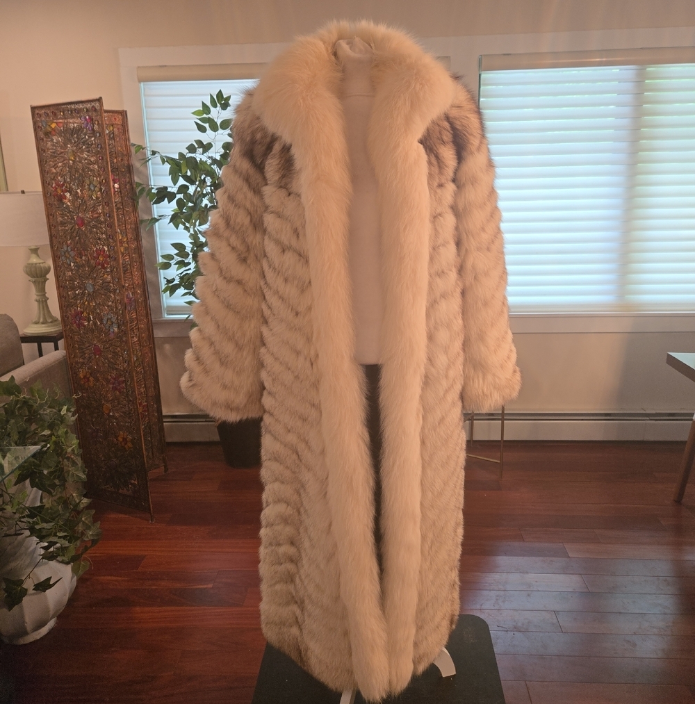 VTG 80s Genuine Arctic Fox Full Length Luxury Chevron Coat Mobwife Glam Medium